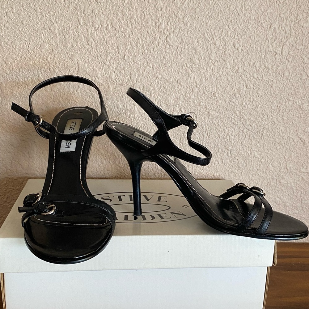 Y2K Steve Madden Black Strappy Sandal Heels size 7 - Picture 8 of 11